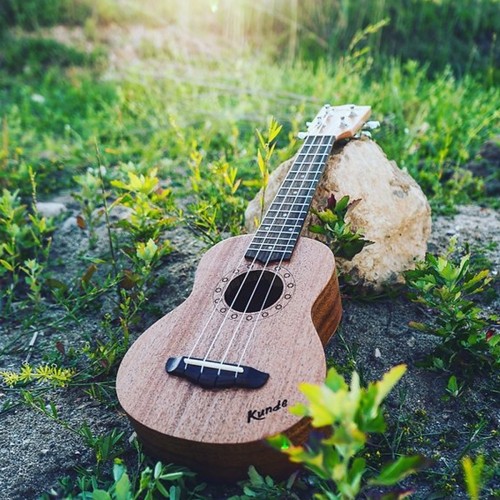 UKELELE KUNDE SUN 21