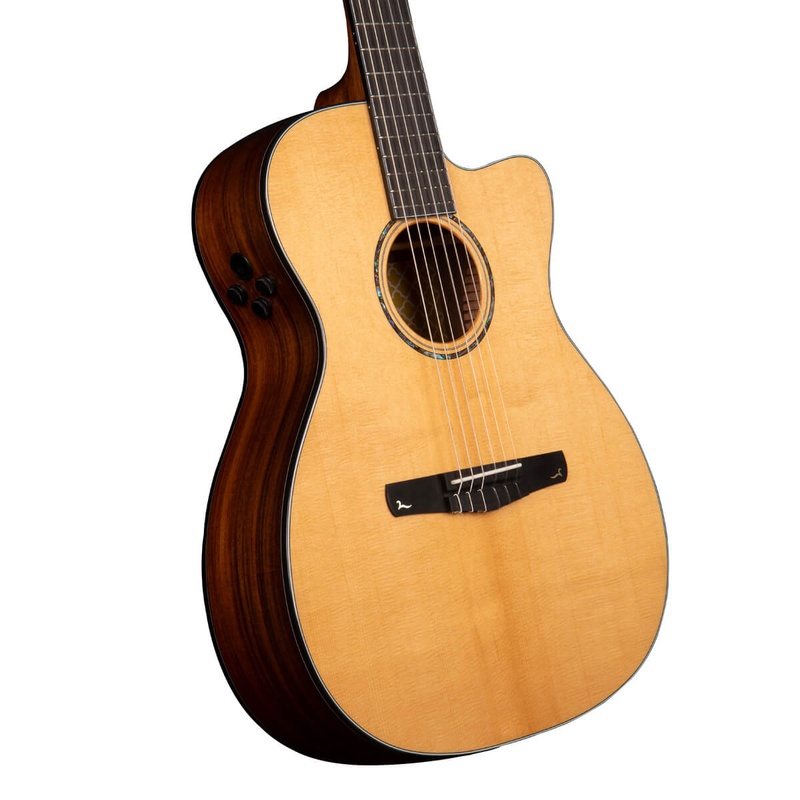 GUITARRA_CLASICA_CORT_CORE-MC_BTSG_W_BAG(1).jpg