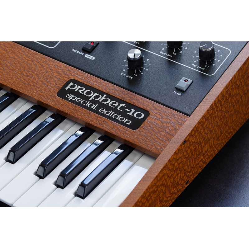 SINTETIZADOR_SEQUENTIAL_PROPHET-10_SPECIAL_EDITION(1).jpg