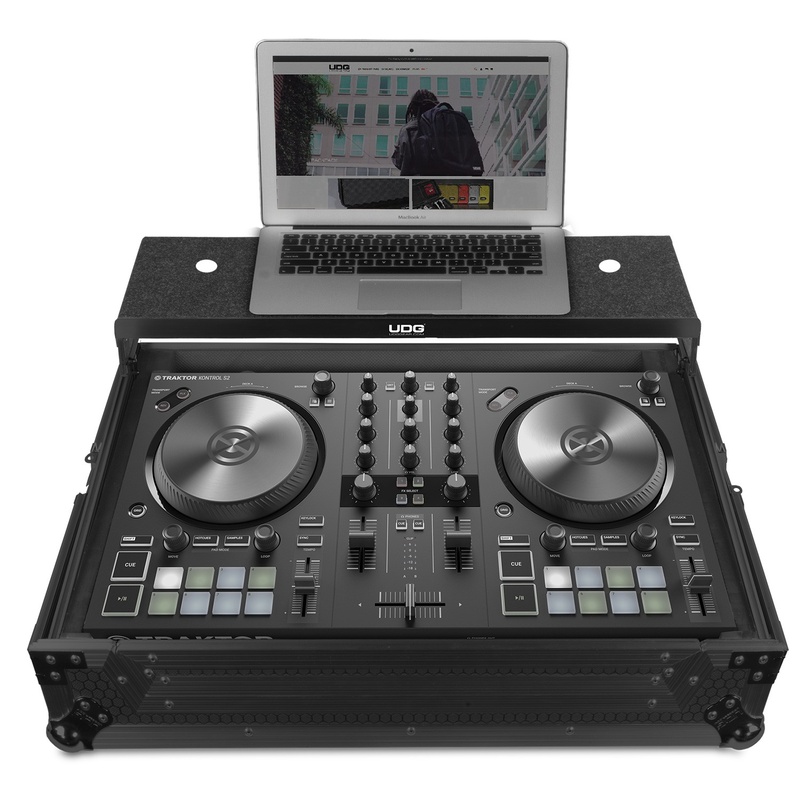 Flight Case Udg Gear Fc Ni Traktor Kontrol S2 Mk3 Bk Plus Laptop Shelf U91062Bl