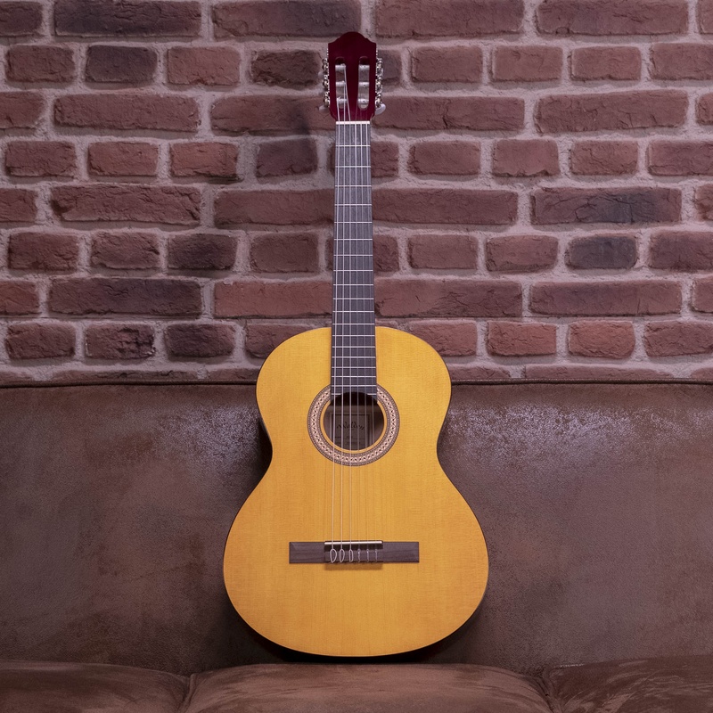 Guitarra Clásica Walden Wan350W Standard 300